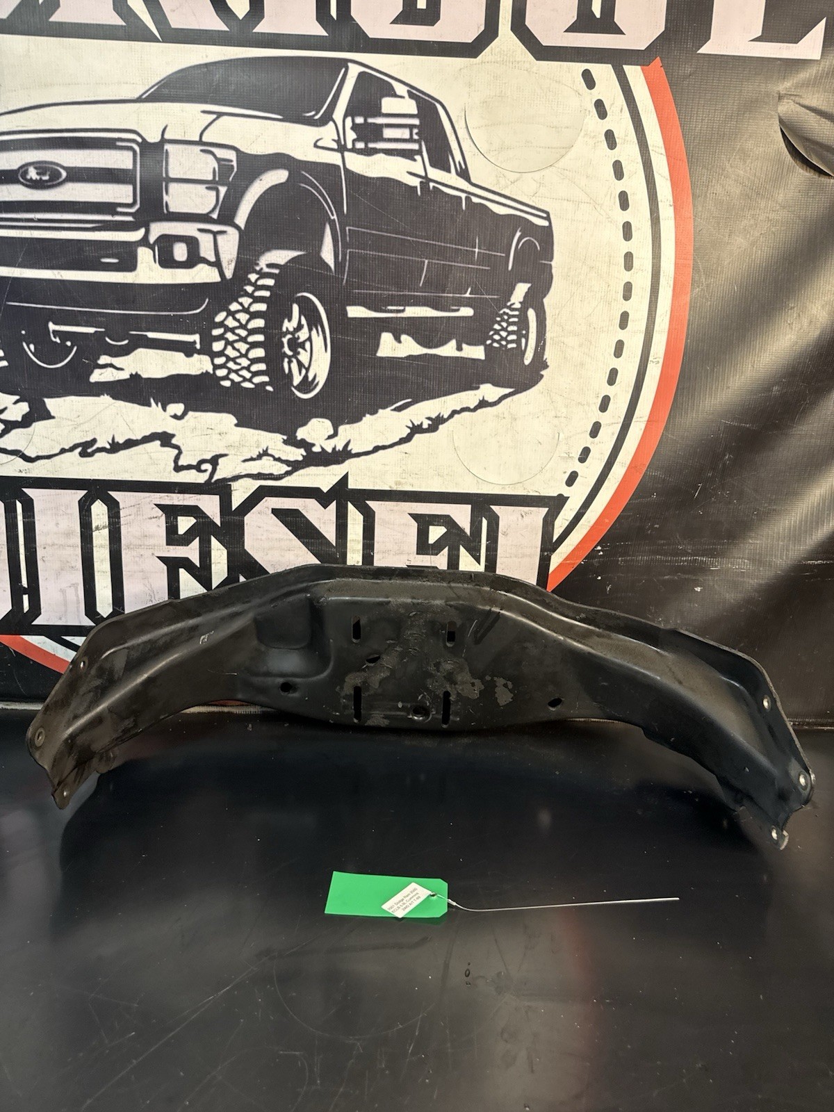 98-02 Dodge Ram 2500 3500 2wd 5.9L Automatic Transmission Crossmember Oem Diesel 98-02 Dodge Ram 2500 3500 2wd 5.9L Automatic Transmission Crossmember Oem Diesel