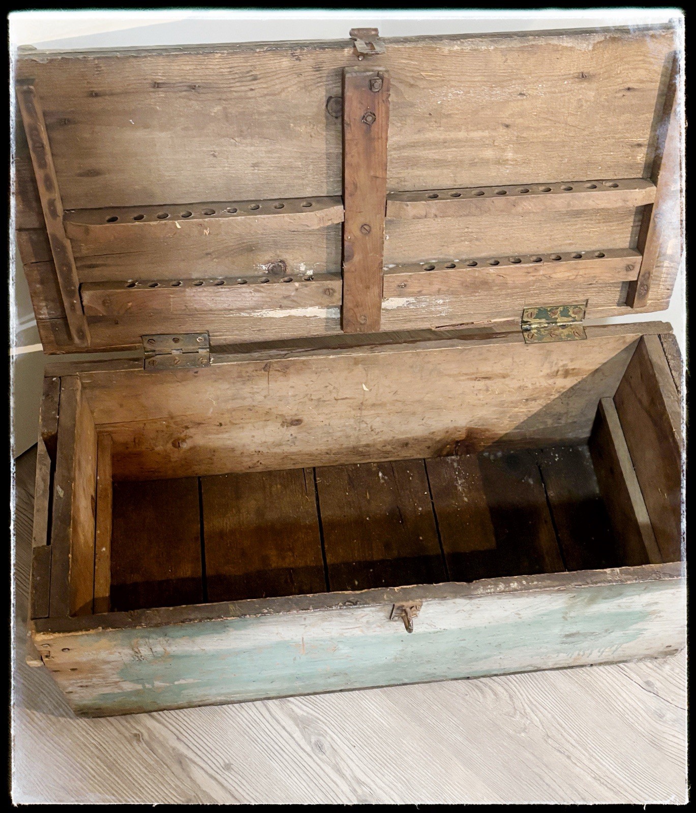 Antique 1870 Military Chest Wood Storage Crate Trunk Collectors
