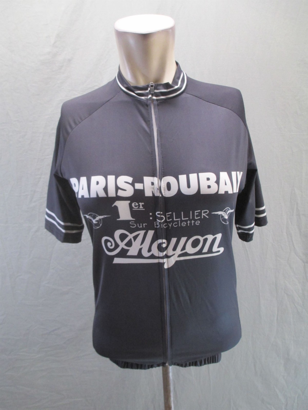Alcyon Size S Mens Black Cycling Compression Full Zip Short Sleeve Logo Top 093 Alcyon Size S Mens Black Cycling Compression Full Zip Short Sleeve Logo Top 093