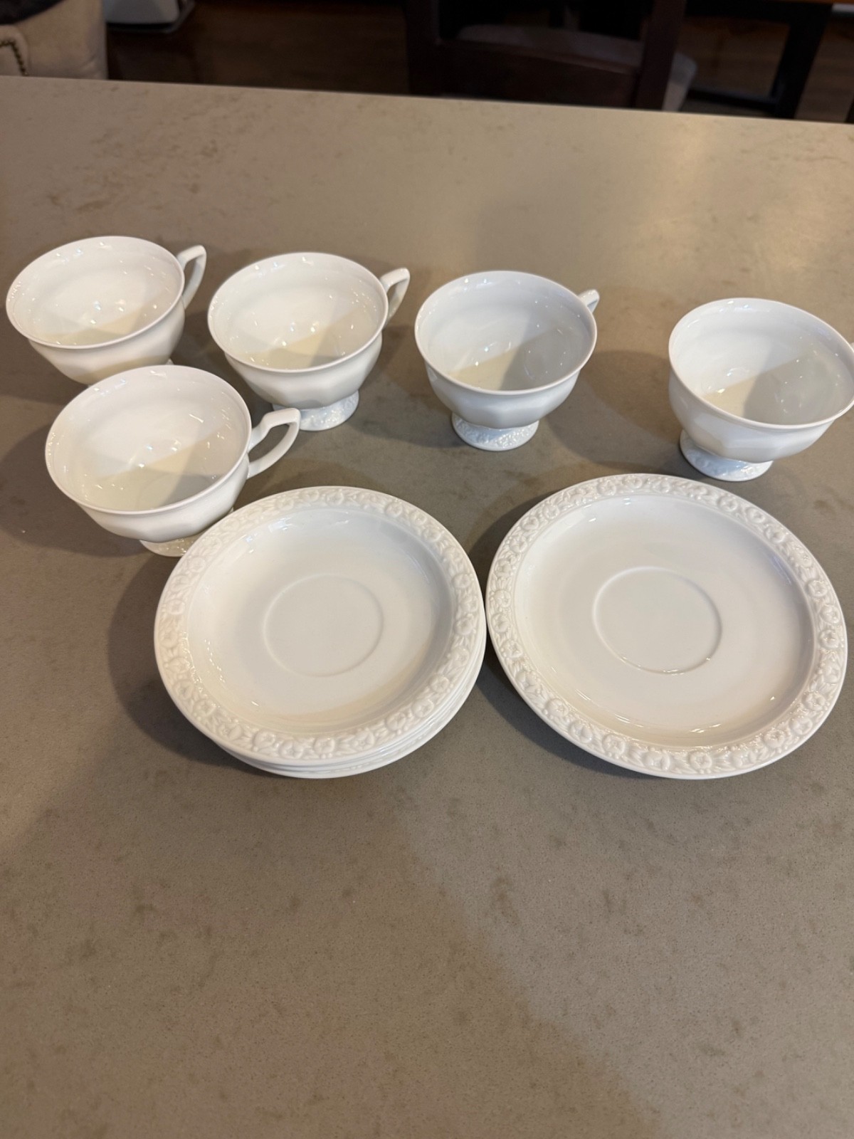 5 rosenthal selb Germany Maria tea cup and 4 saucers white 5 rosenthal selb Germany Maria tea cup and 4 saucers white
