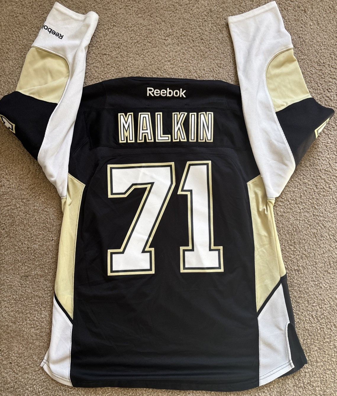 Evengi Malkin Pittsburgh Penguins NHL Black Reebok Hockey Jersey Size Medium Evengi Malkin Pittsburgh Penguins NHL Black Reebok Hockey Jersey Size Medium