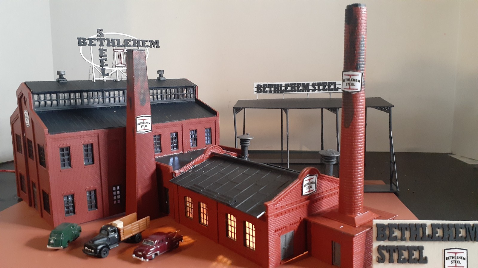 N SCALE  BUILDINGS LOT-\