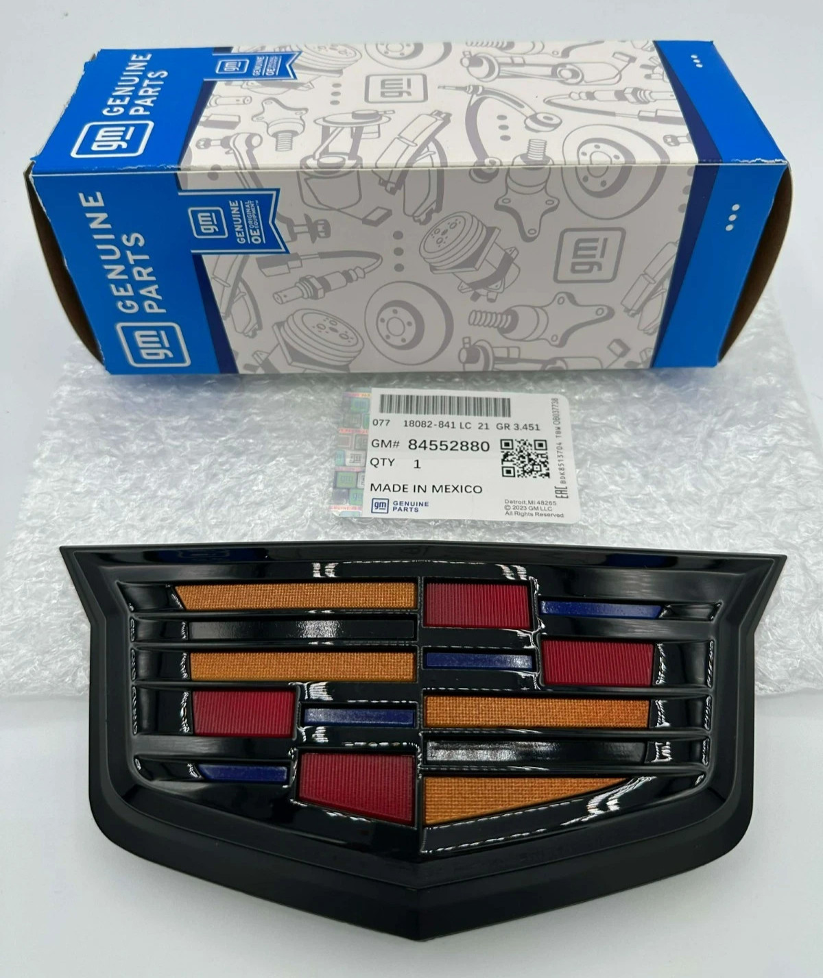 2020 - 2024 Cadillac CT5 2020 - 2021 CT4 Front Grille Crest Emblem OE 84552880