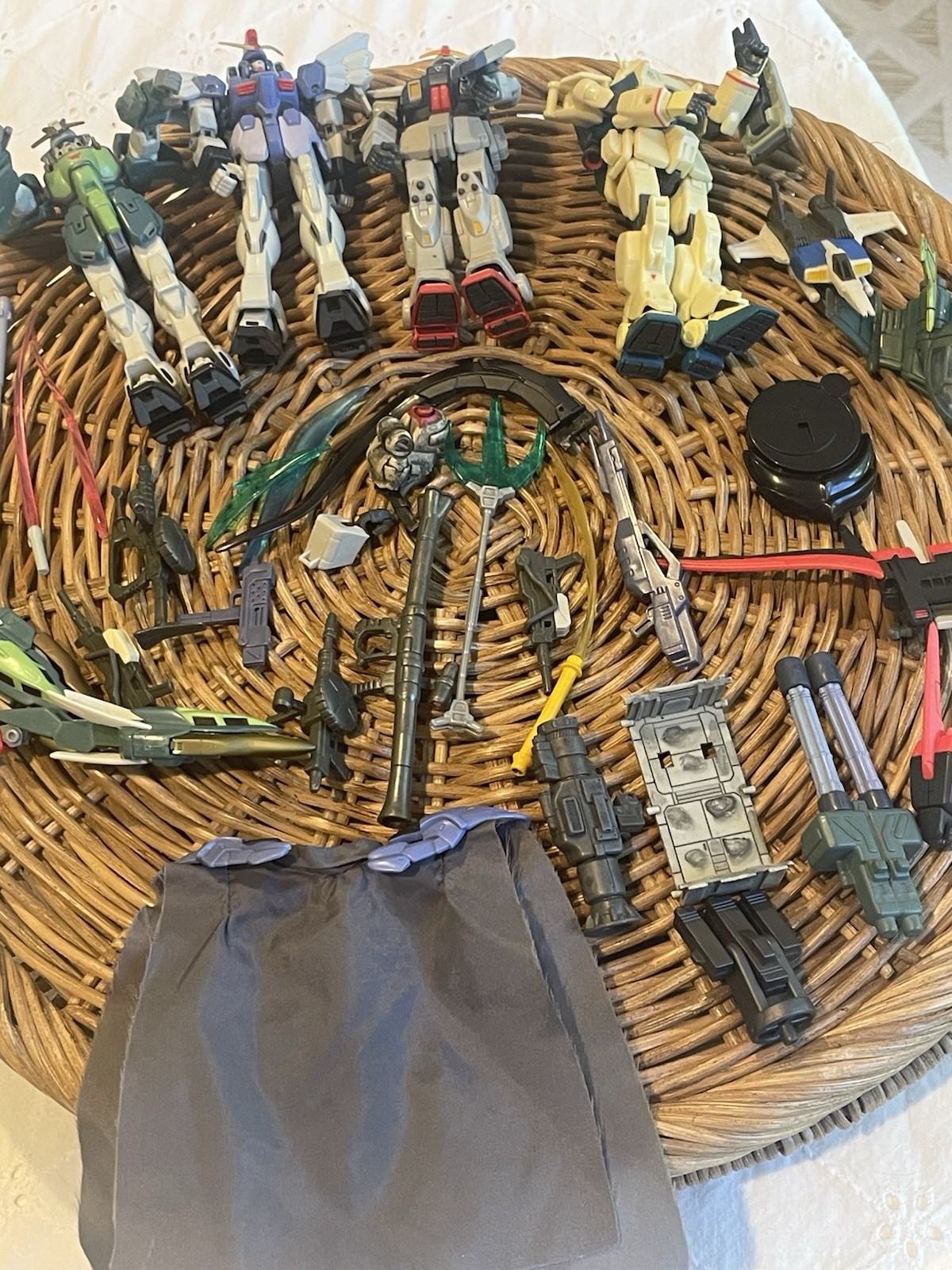 Vintage Gundam Japanese Figure Toy Lot Bandai w/ Weapons, Misc, Accessories