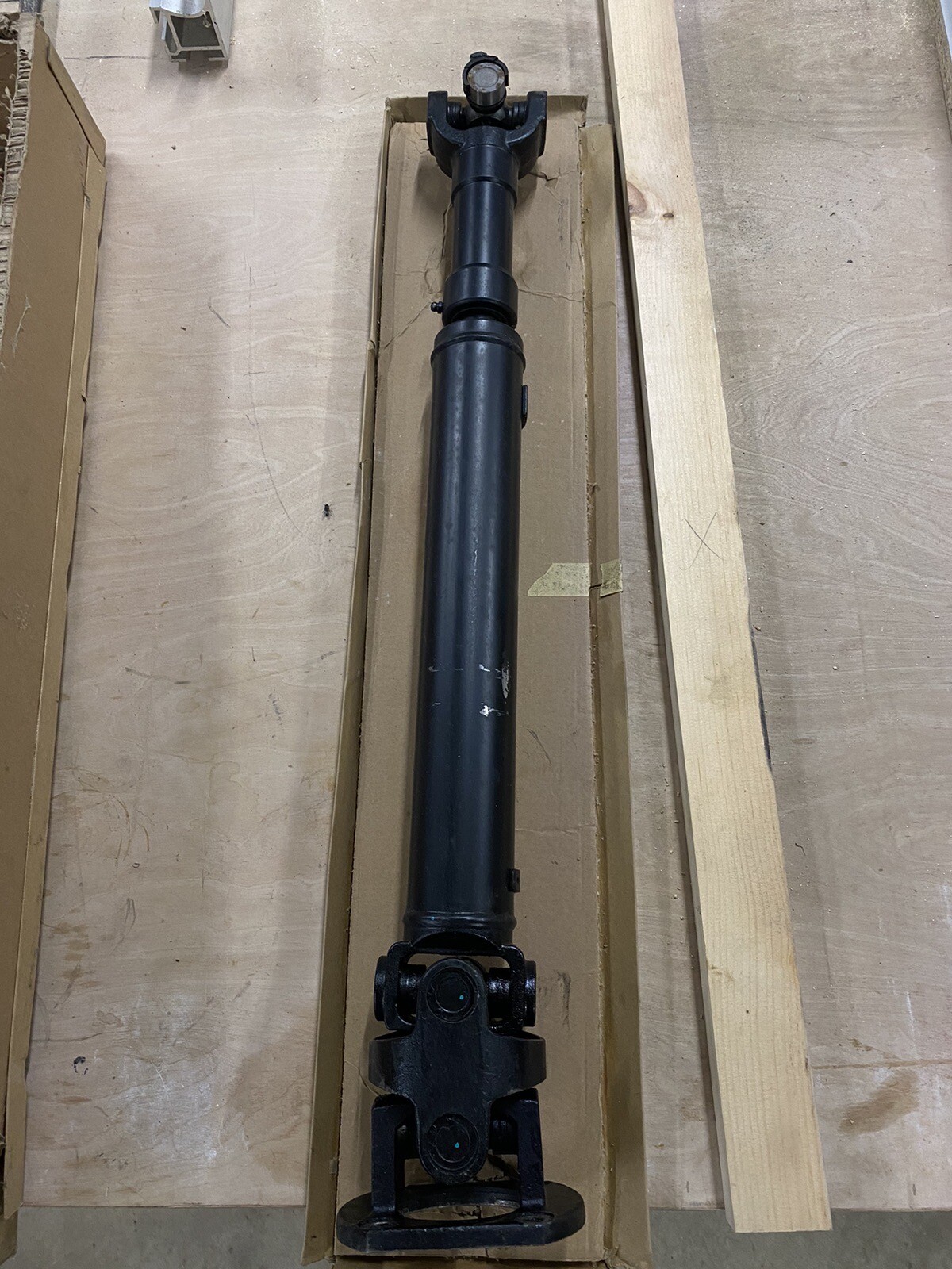 1989-1993 Dodge Pickup W150, W250, W350 Front Driveshaft 30” Brand New 1989-1993 Dodge Pickup W150, W250, W350 Front Driveshaft 30” Brand New