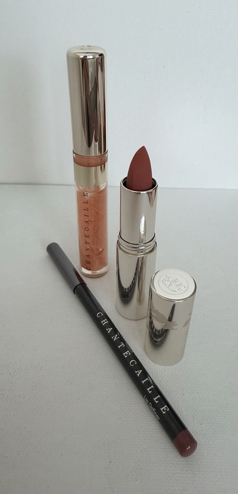 Chantecaille The Ultimate Lip Kit - New In Damaged Box - See Description Chantecaille The Ultimate Lip Kit - New In Damaged Box - See Description