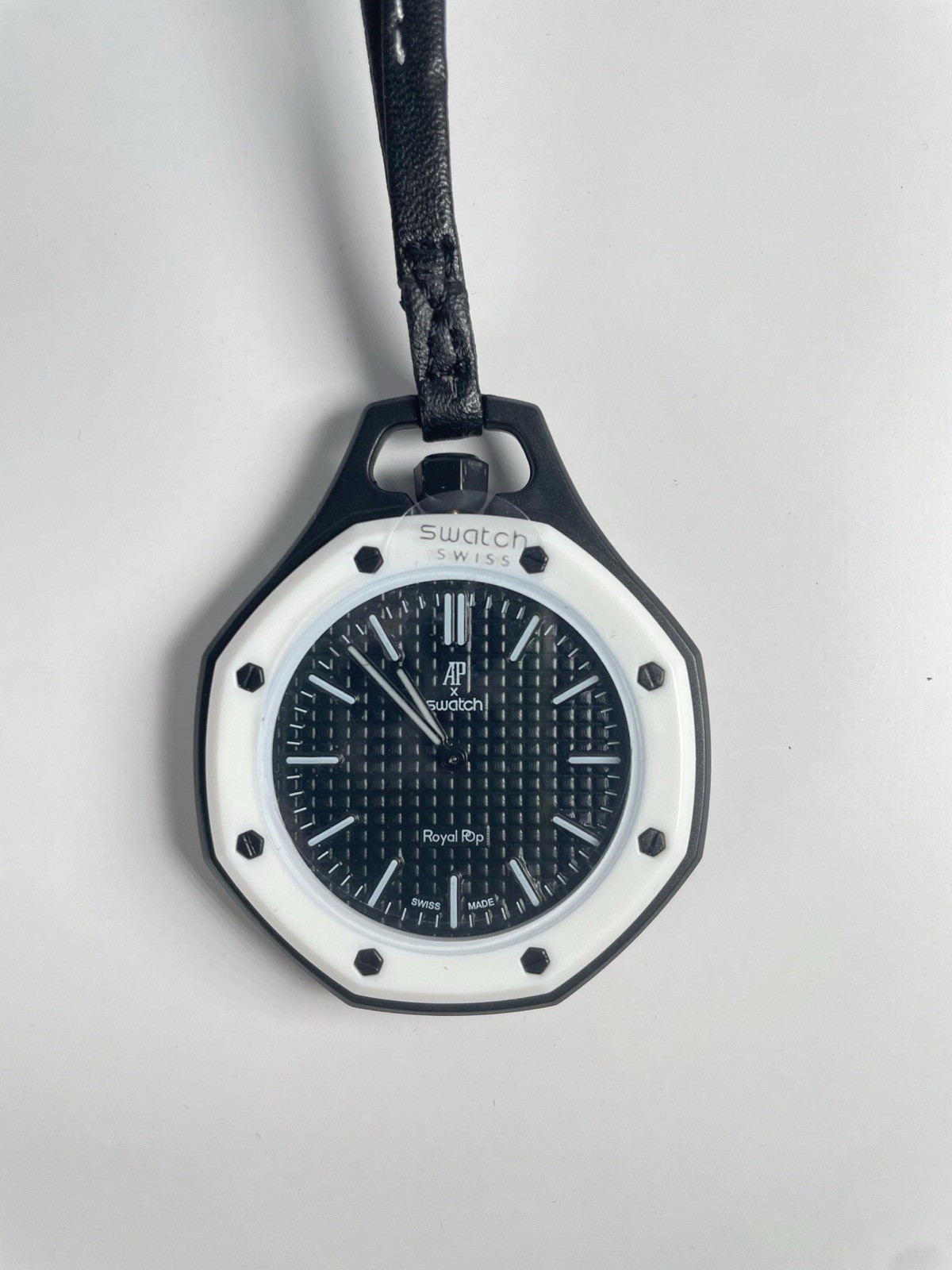 ap swatch royal pop ocho negro ap swatch royal pop ocho negro
