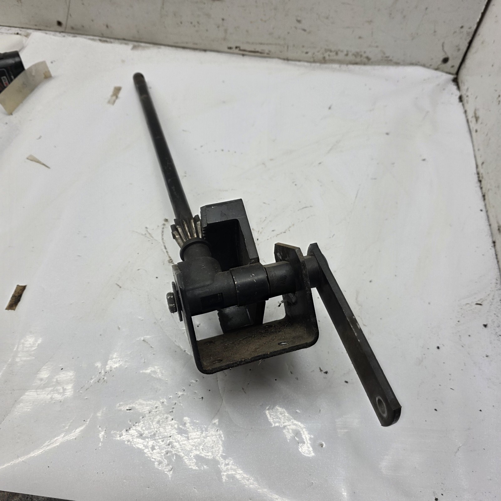 Used Steering Shaft and Gear For Craftsman LT 1000 2000 Lawn Tractor Used Steering Shaft and Gear For Craftsman LT 1000 2000 Lawn Tractor