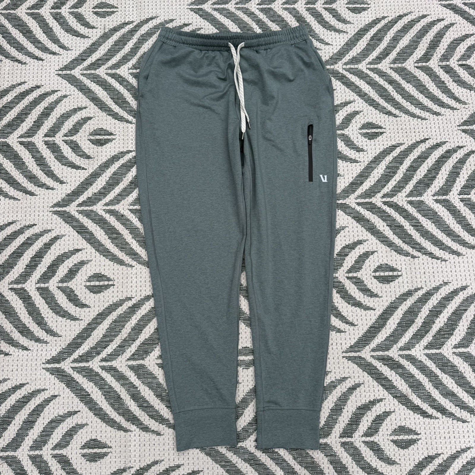 VUORI Sunday Performance Jogger Mens M Breathable Smoke Blue Heather 