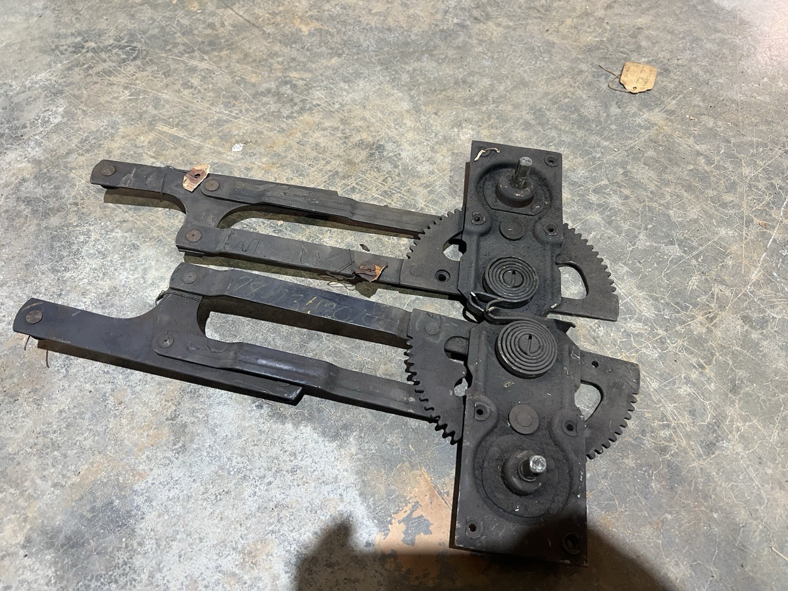 1937-1939 Ford 4 Door Sedan Left Right Pair Side Rear Door Window Regulator