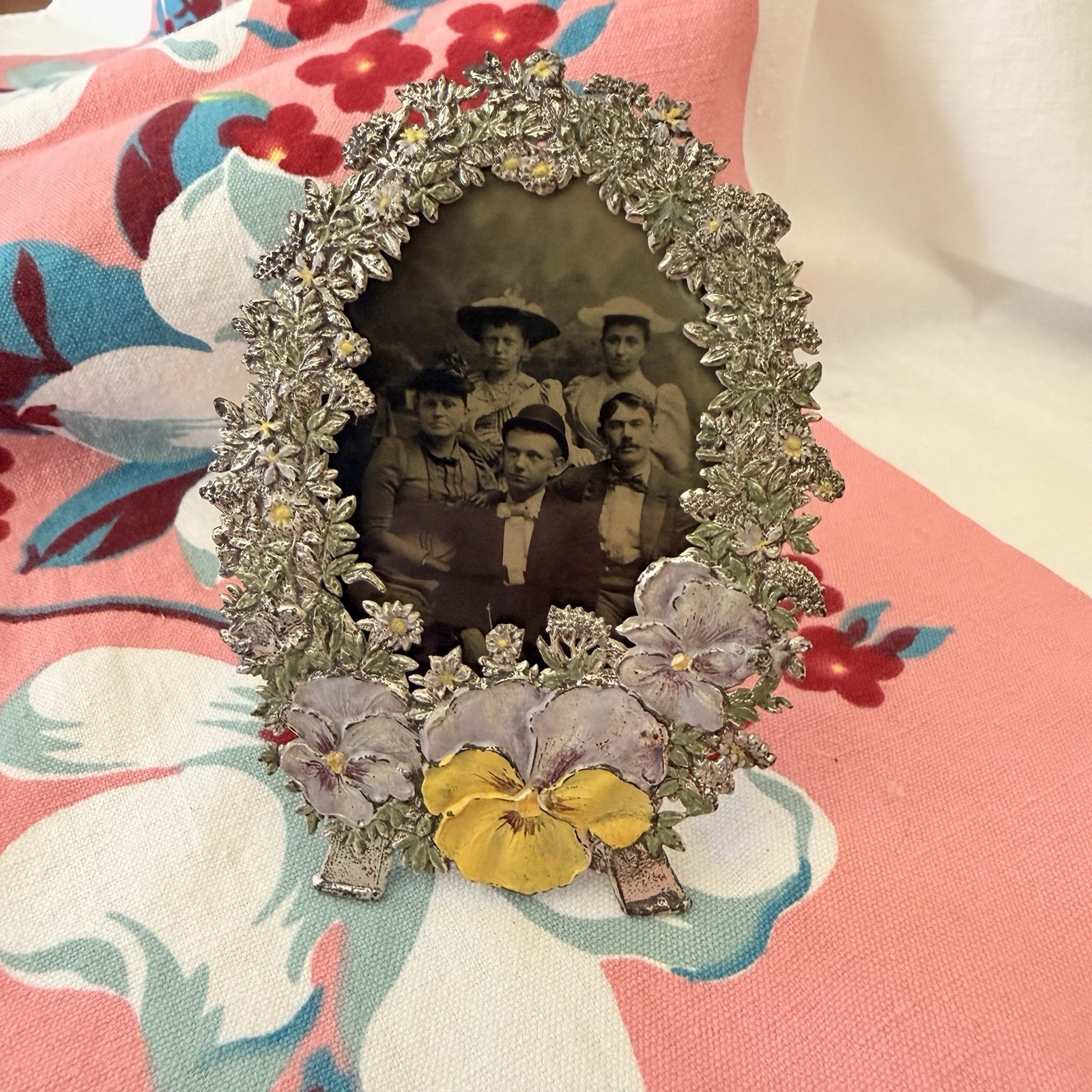 Antique Victorian Pansy Flower Picture Frame Hand Painted Floral Tintype Photo Antique Victorian Pansy Flower Picture Frame Hand Painted Floral Tintype Photo