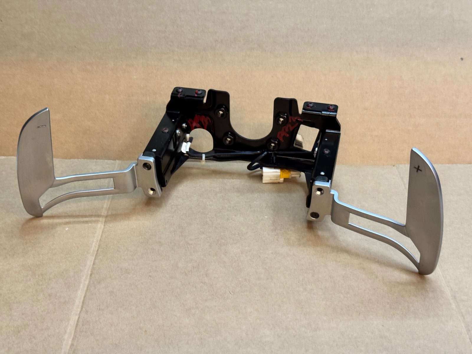 2014-2020 Maserati Ghibli Levante Quattroporte Paddle Shifter Assembly OEM 2014-2020 Maserati Ghibli Levante Quattroporte Paddle Shifter Assembly OEM