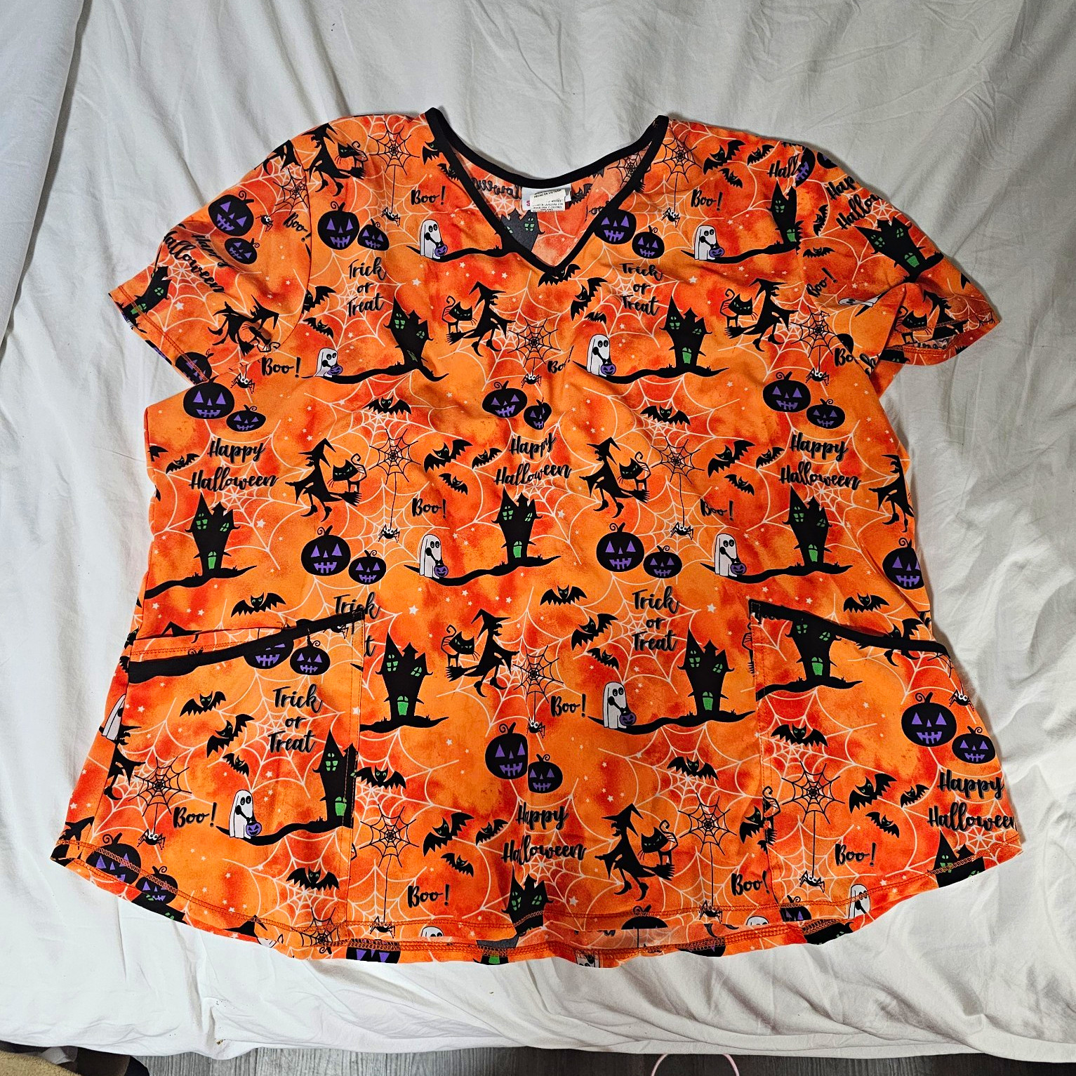 ScrubStar Women\'s 3XL Halloween V-Neck Scrub Top – Orange Print