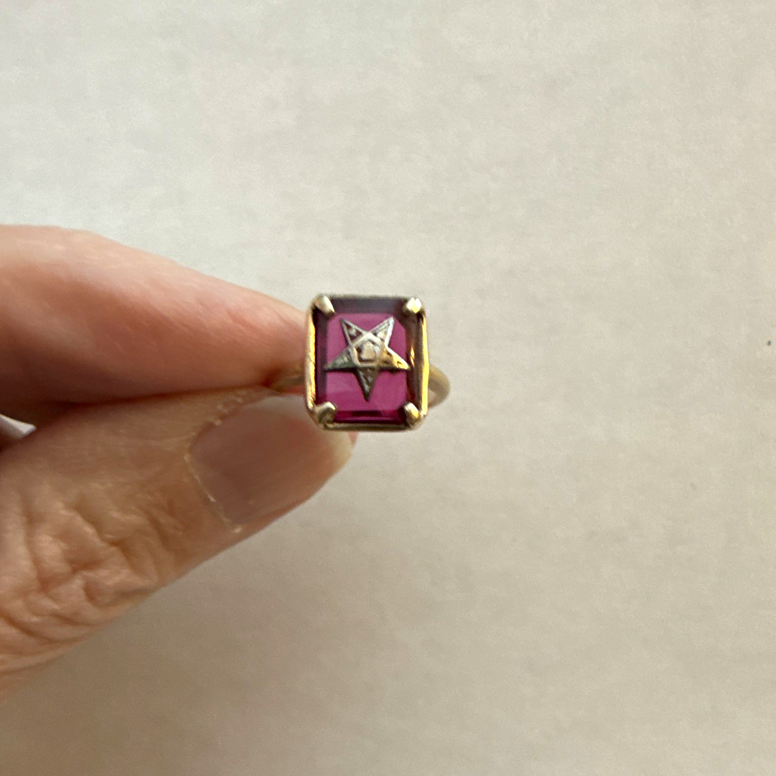 Vintage 10K Gold Order of the Eastern Star Ring Red Stone size 4.5 ladies Vintage 10K Gold Order of the Eastern Star Ring Red Stone size 4.5 ladies