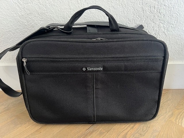 Vintage Samsonite Silhouette 5 Black Personal Case Carry-On Vintage Samsonite Silhouette 5 Black Personal Case Carry-On