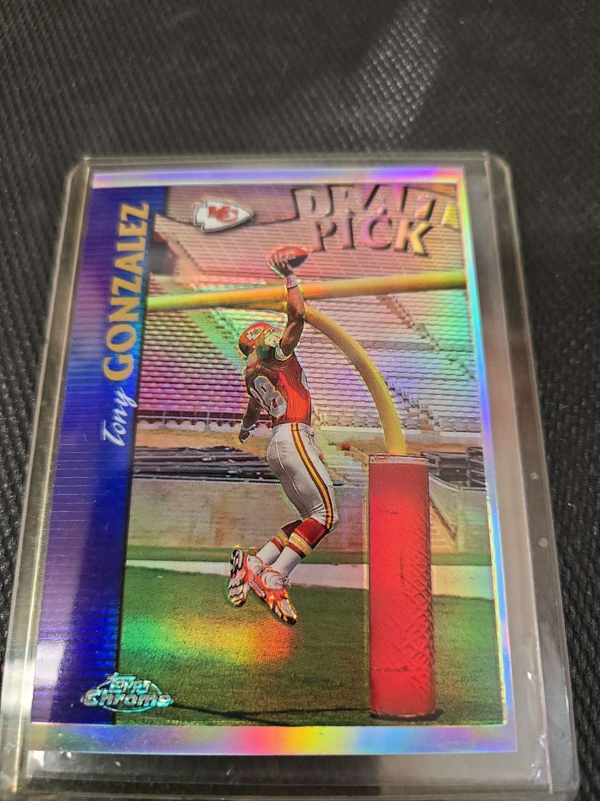 Topps Chrome 1997 Tony Gonzalez Draft Pick Refractor #24 Chiefs Topps Chrome 1997 Tony Gonzalez Draft Pick Refractor #24 Chiefs