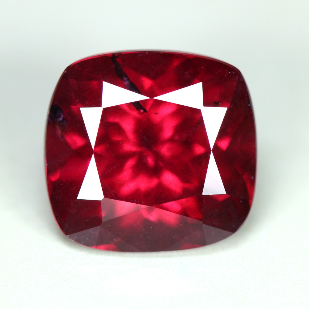 4.31 Cts_Loose Stone_100 % Natural Unheated Purple Pink Malaya Garnet_Srilanka 4.31 Cts_Loose Stone_100 % Natural Unheated Purple Pink Malaya Garnet_Srilanka