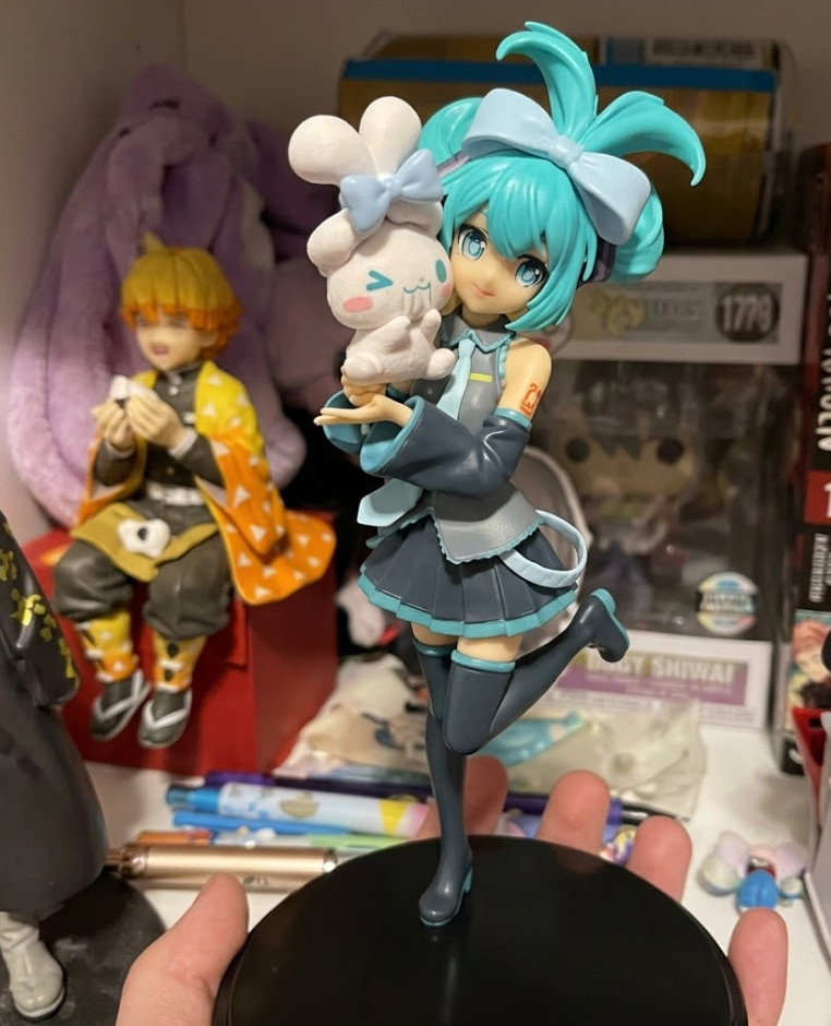 Hot 21CM Anime Hatsune Miku X Cinnamoroll Figure Anime Peripheral Collectible*