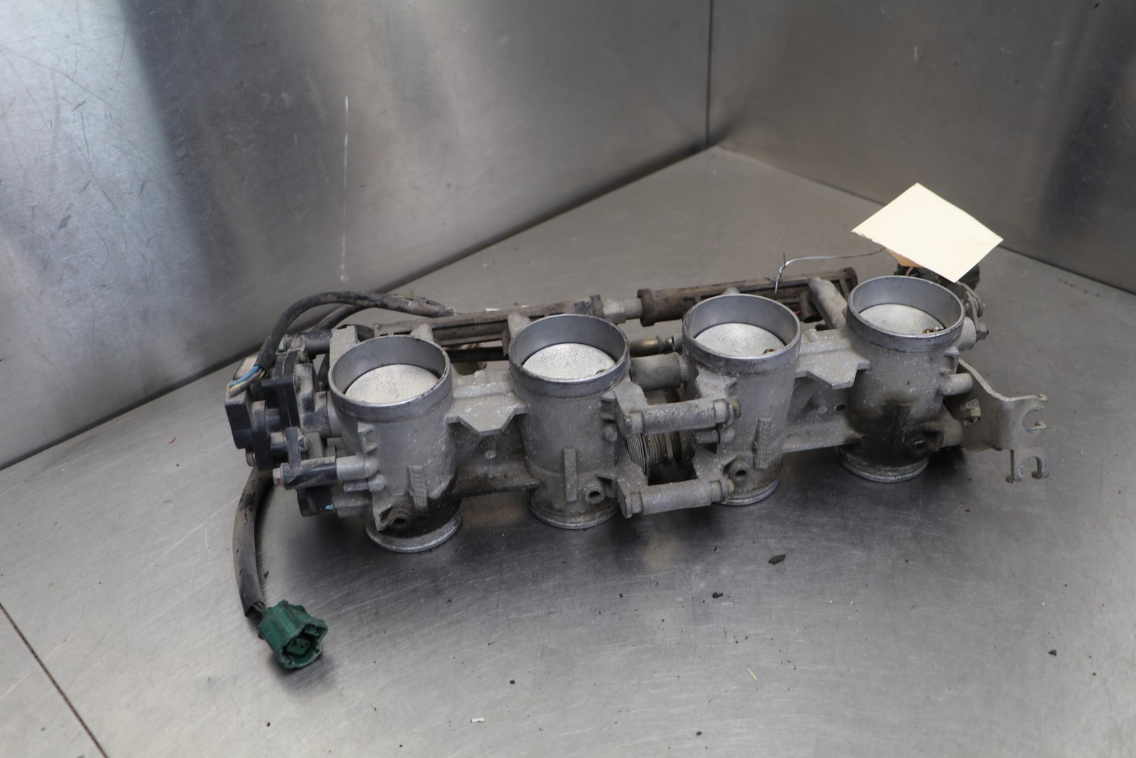 03-04 SUZUKI GSXR1000 GSXR 1000 MAIN FUEL INJECTORS / THROTTLE BODIES