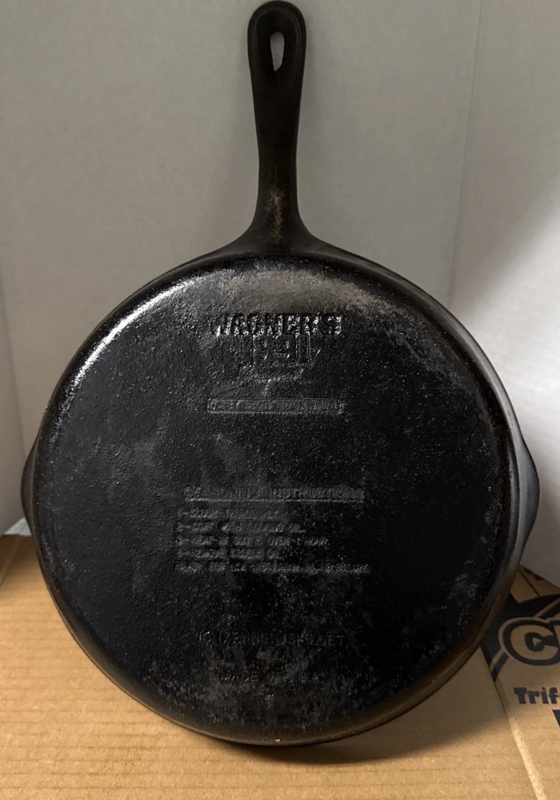 Vintage Wagner's 1891 Original 10.5 Inch Cast Iron Skillet Seasoned Vintage Wagner's 1891 Original 10.5 Inch Cast Iron Skillet Seasoned