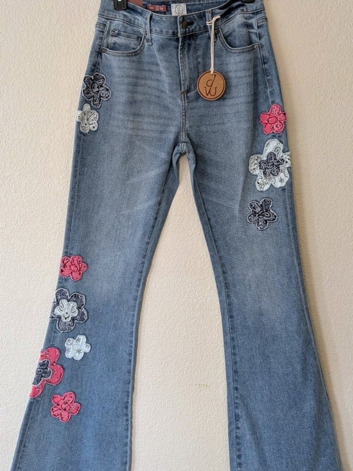 DRIFTWOOD- Fiora Flare Applique. Size 6 , 3D embroidered flowers, BOHO, NWT