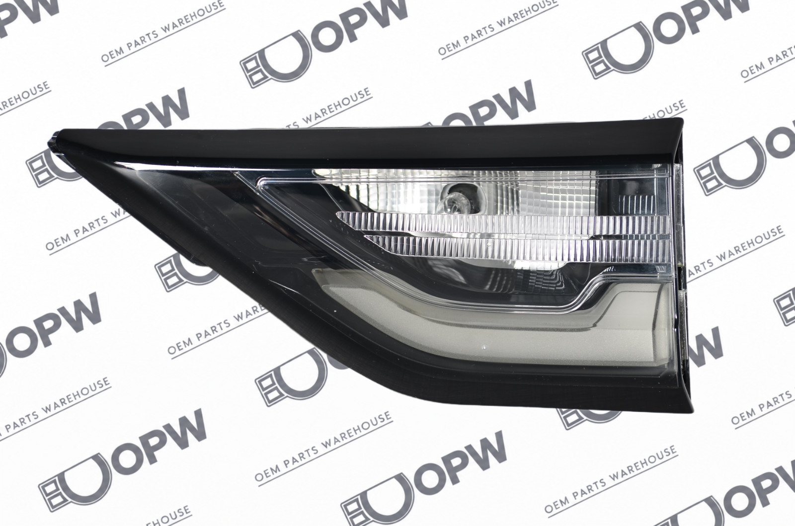 Perfect Genuine 2018-2021 Chevy Traverse RS Trunk LED Taillight Redline RH OEM Perfect Genuine 2018-2021 Chevy Traverse RS Trunk LED Taillight Redline RH OEM