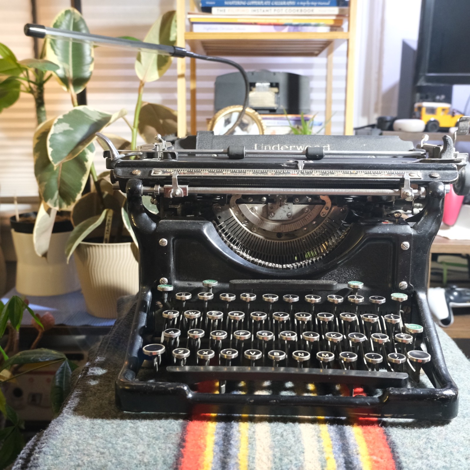 Antique 1937 Underwood No. 11 Standard Typewriter SN#4740636