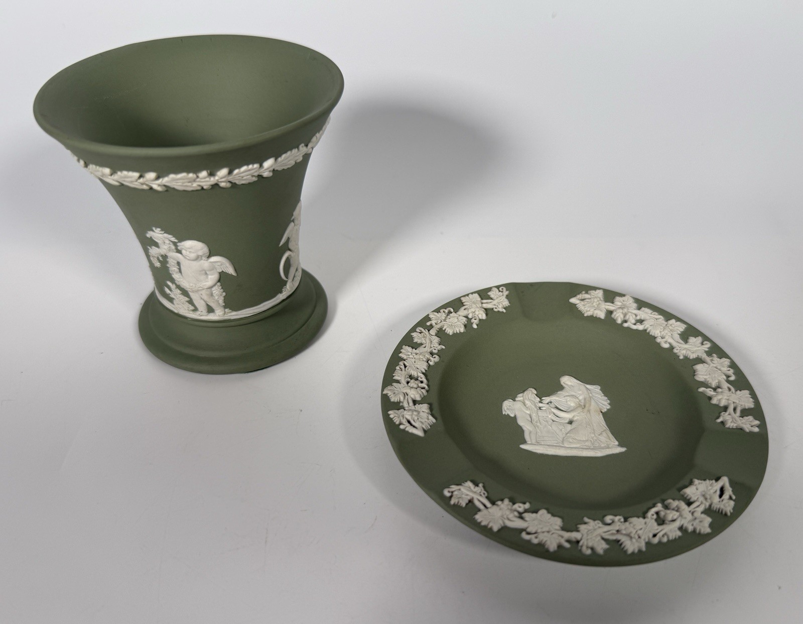 Vintage Wedgwood Green Jasperware Vase & Ashtray Trinket Dish Set Vintage Wedgwood Green Jasperware Vase & Ashtray Trinket Dish Set