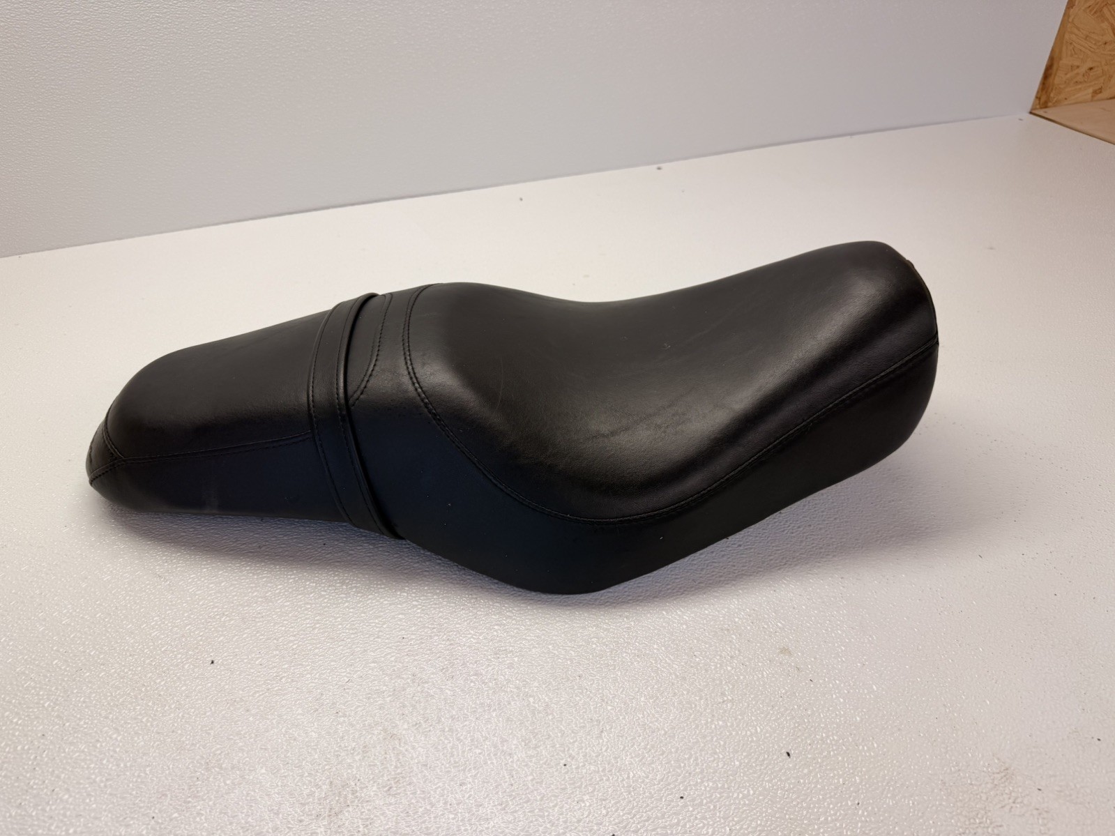 OEM 2007-2015 HARLEY DAVIDSON SPORTSTER BLACK 2 UP LOW PROFILE SEAT 51530-07 OEM 2007-2015 HARLEY DAVIDSON SPORTSTER BLACK 2 UP LOW PROFILE SEAT 51530-07