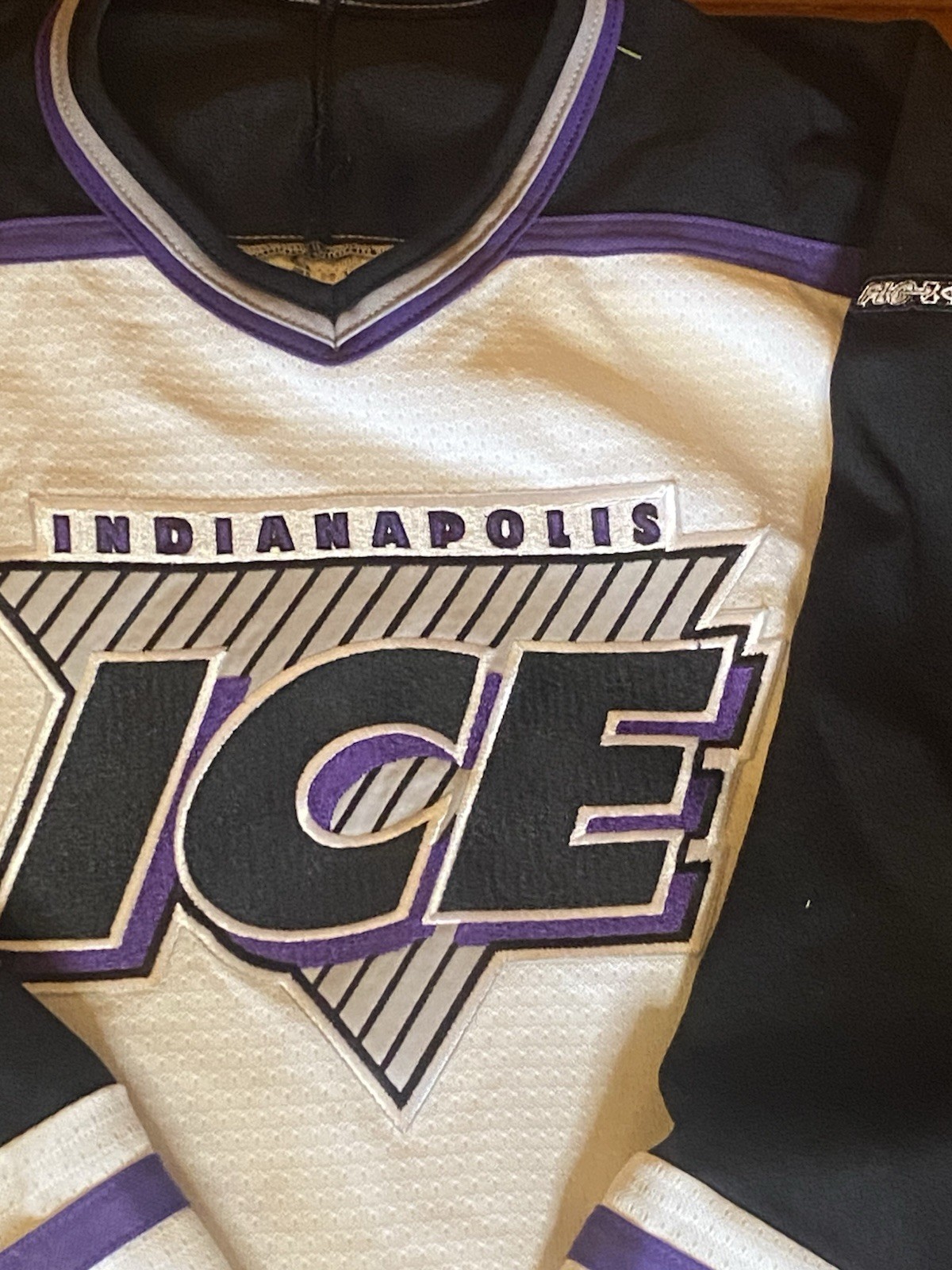 Vintage 90s Indianapolis Ice IHL Hockey Jersey 2XL Made in Canada Sewn Logo
