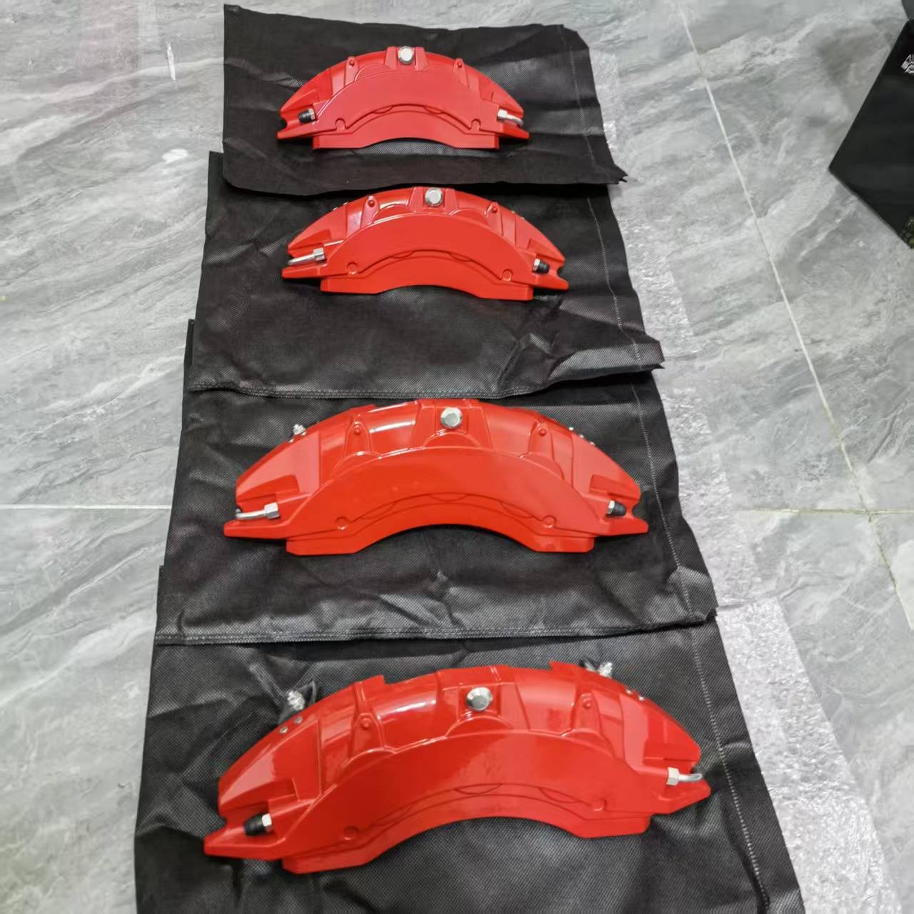 4PCS RED ALUMINUM CALIPER COVER Fit Mercedes BENZ AMG/ G/GLE/GLK/GLA/ML/CLA/C/S 4PCS RED ALUMINUM CALIPER COVER Fit Mercedes BENZ AMG/ G/GLE/GLK/GLA/ML/CLA/C/S