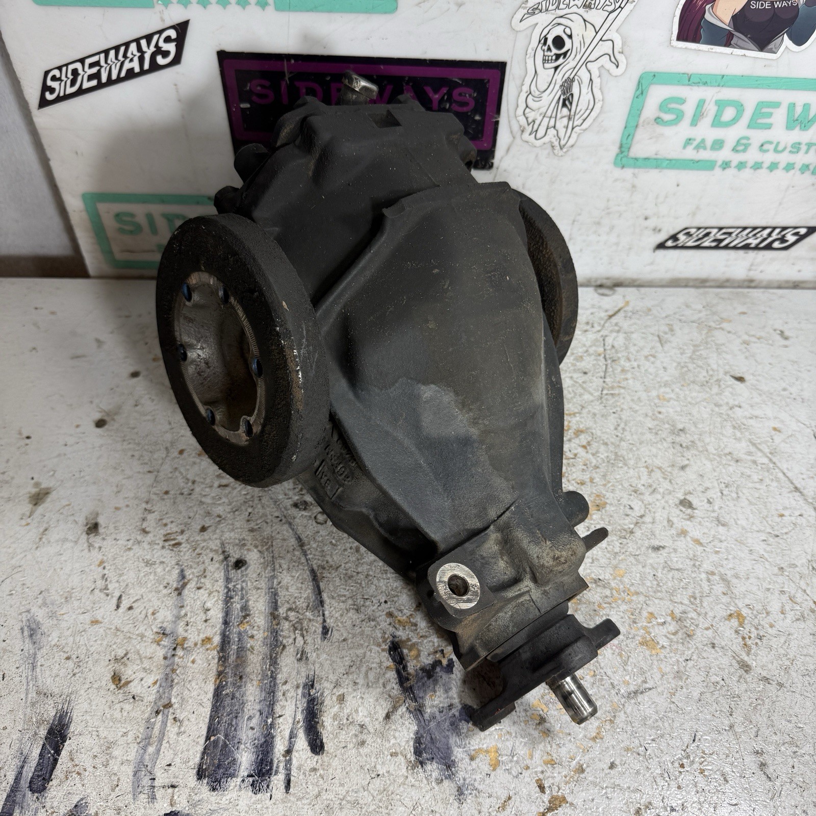 91-93 Mercedes 190e 190D Rear Differential 3.27 Ratio Open Diff W201