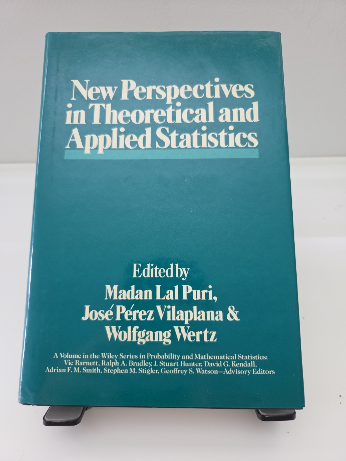 New Perspectives in Theoretical and Applied Statistics Hardcover