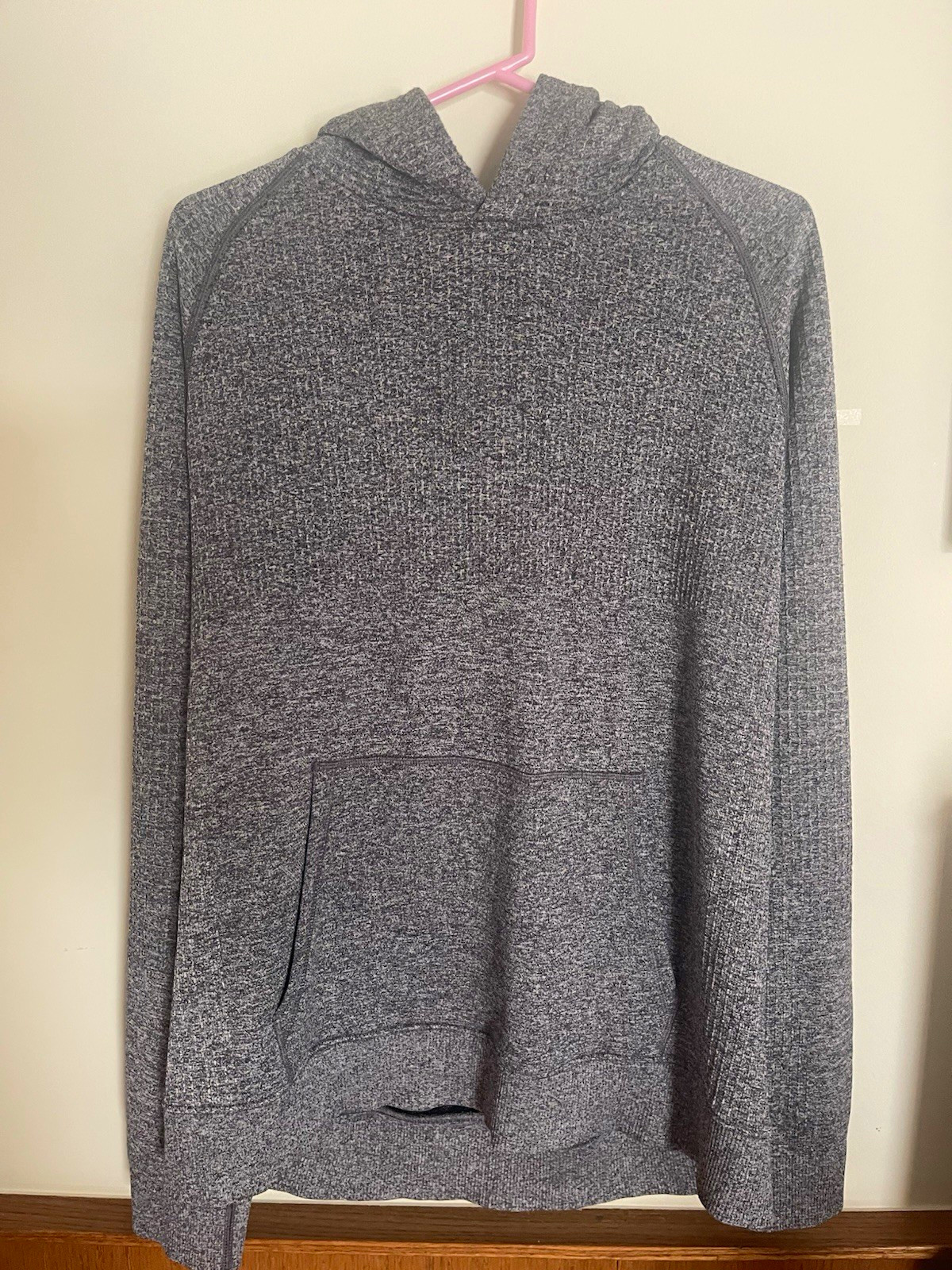 Lululemon Mens Engineered Warmth Hoody - Preowned - Large Lululemon Mens Engineered Warmth Hoody - Preowned - Large
