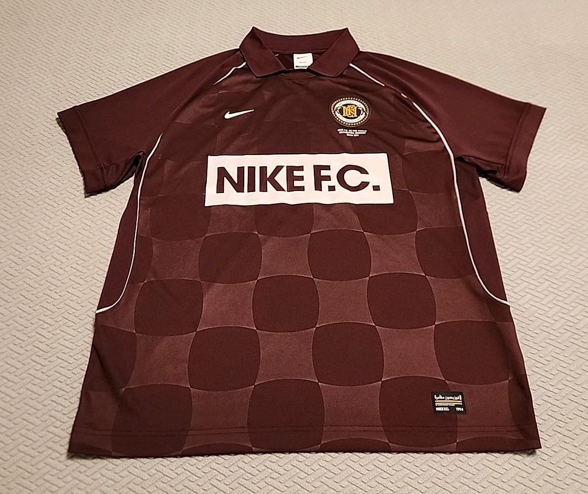 Nike Dri-fit Loose Fit Football Club Jersey Nike FC vs The World men medium NWOT Nike Dri-fit Loose Fit Football Club Jersey Nike FC vs The World men medium NWOT