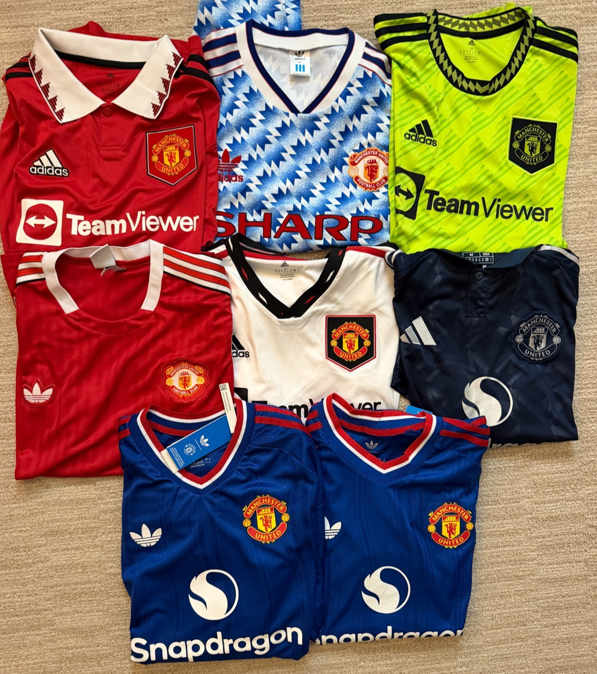Manchester United Jerseys - Lot of 8 Medium & Large Kits - New and Used