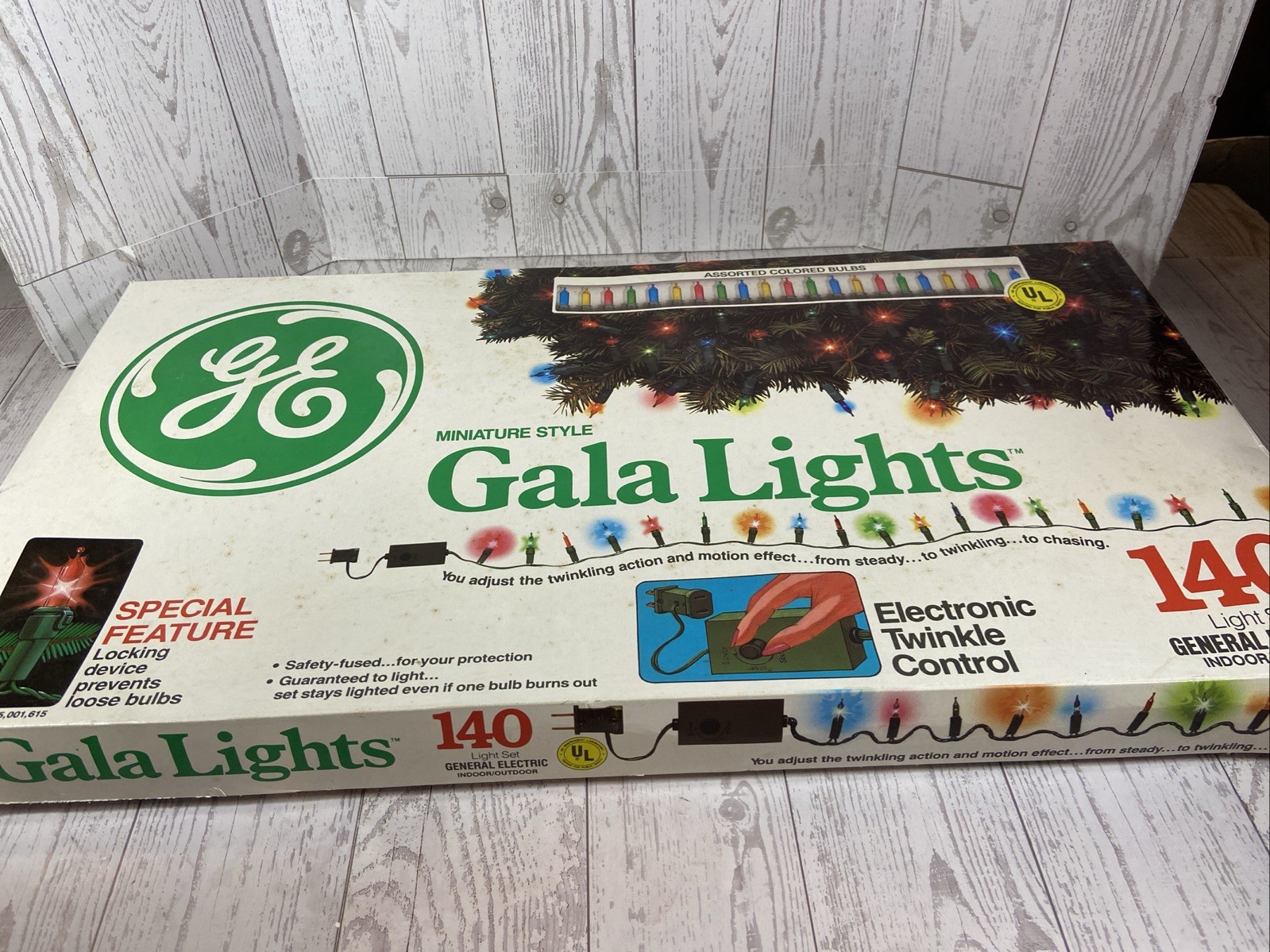 VINTAGE NEW GE Gala Lights Miniature Style NOS