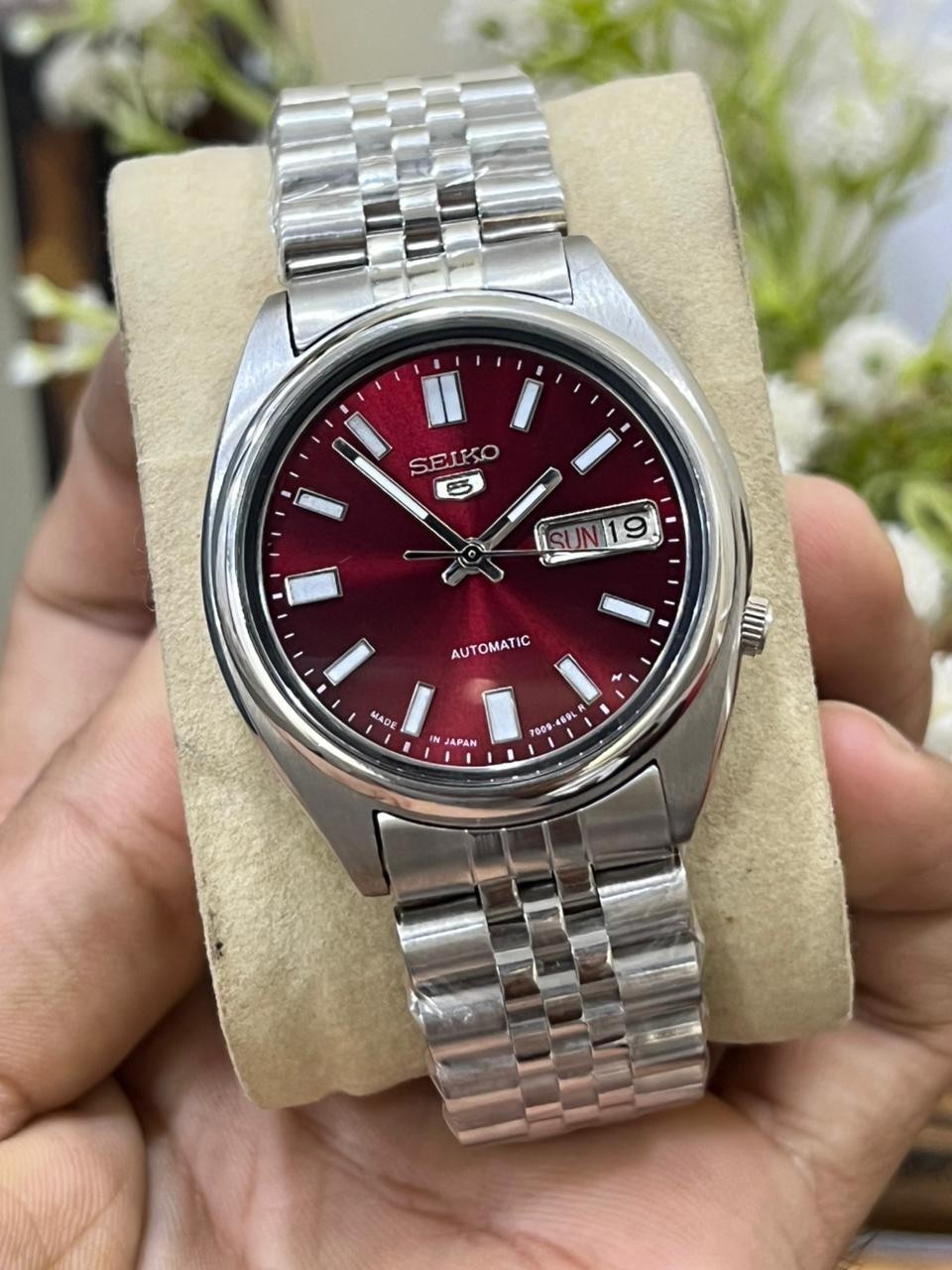 Seiko 5 Automatic Cherry Red Mens Dial Watch Japan Made 7009