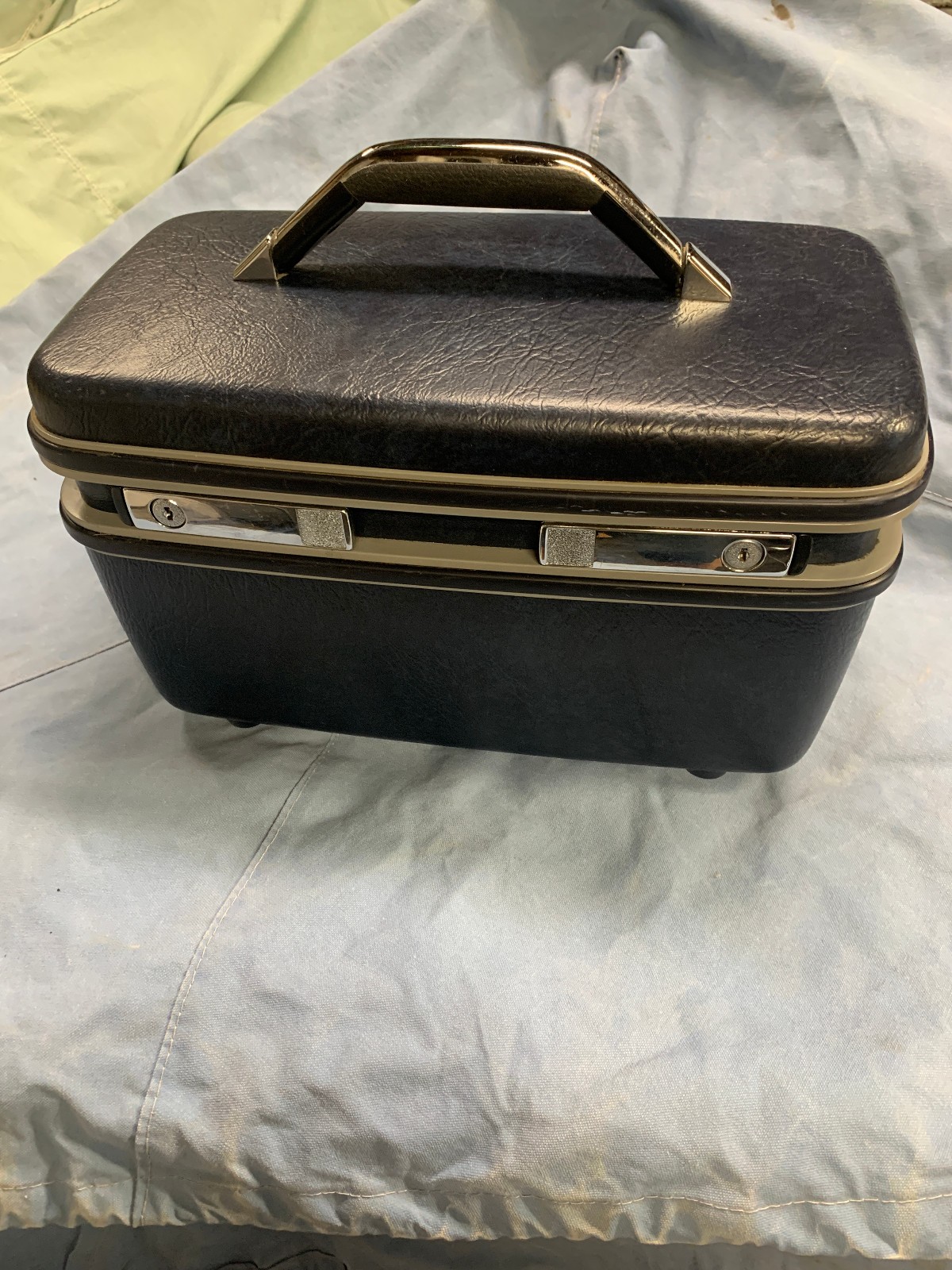 Vintage Samsonite made for JC PENNY Profile II TrainCase, Mint with Keys