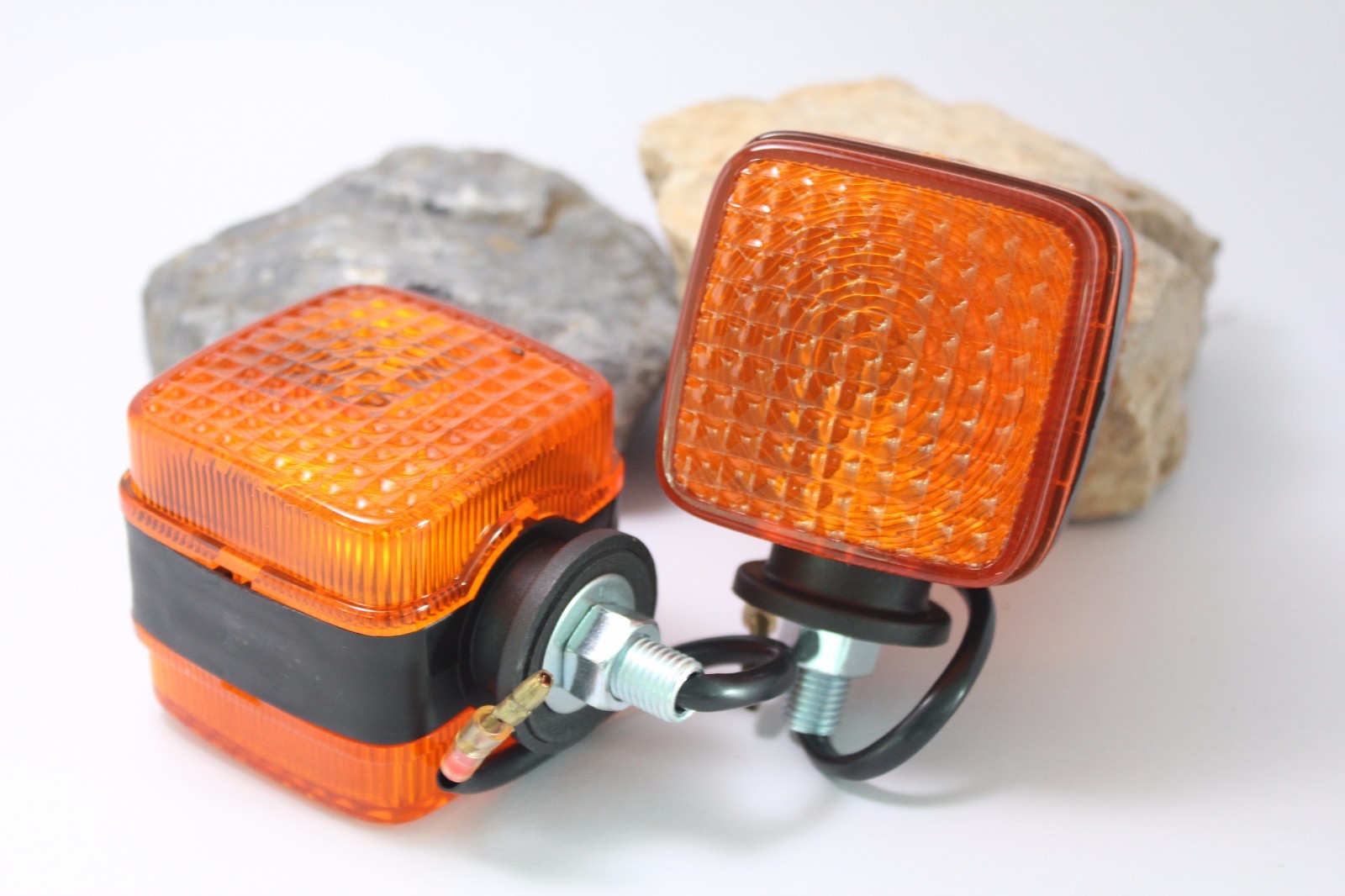 2 Pcs Turn Signal Light Flasher Lamp Tractor Yanmar Kubota other Squre 2x2