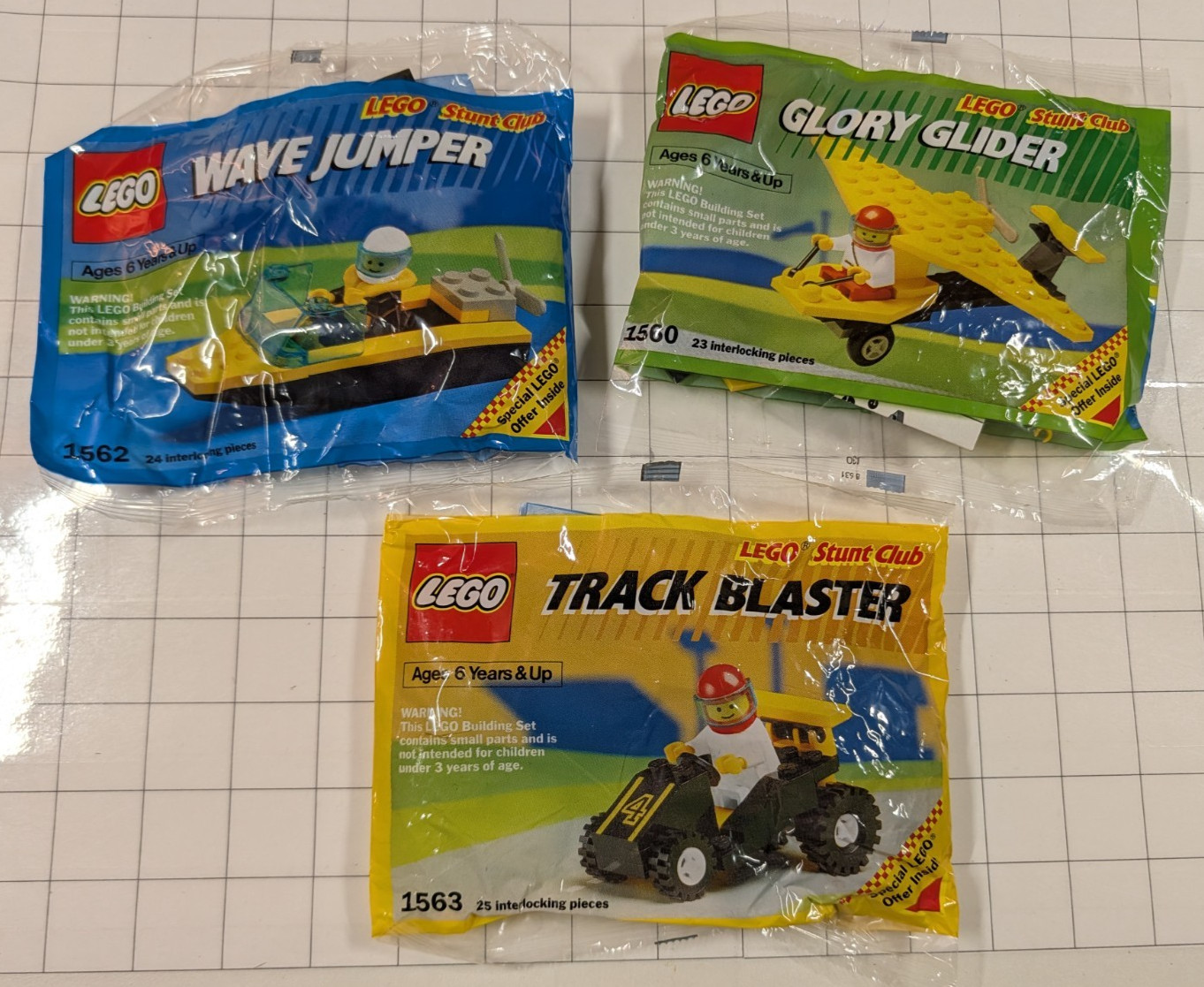 Lot of 3 LEGO Kellogg\'s 1992 Promotional Stunt Club: Boat, Glider, Racer NIP Lot of 3 LEGO Kellogg\'s 1992 Promotional Stunt Club: Boat, Glider, Racer NIP