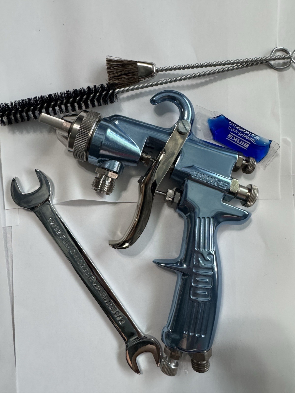 Binks 2100 Conventional Spray Gun W/ 66SD & SS Air & Fluid Nozzle Binks 2100 Conventional Spray Gun W/ 66SD & SS Air & Fluid Nozzle