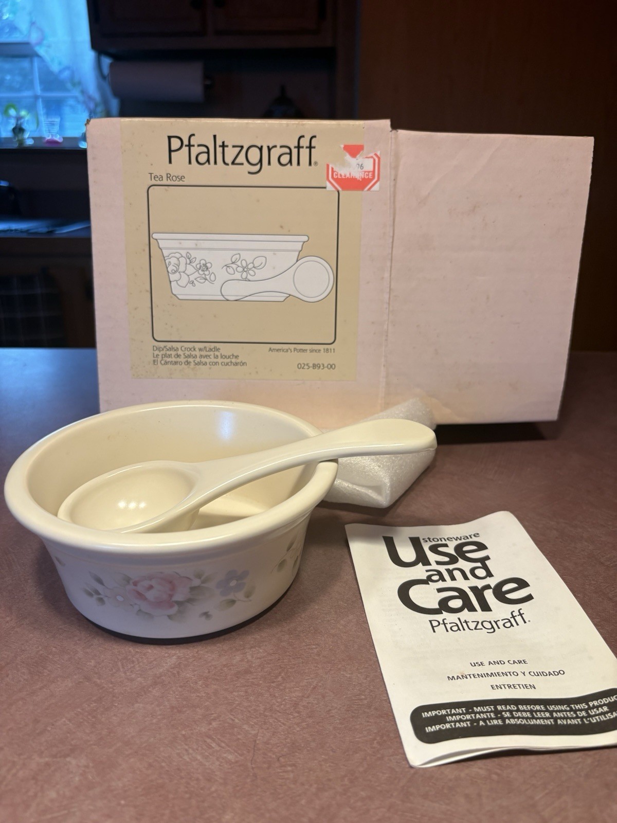 NIB 2004 Pfaltzgraff Tea Rose Salsa Dip Crock w/Ladle