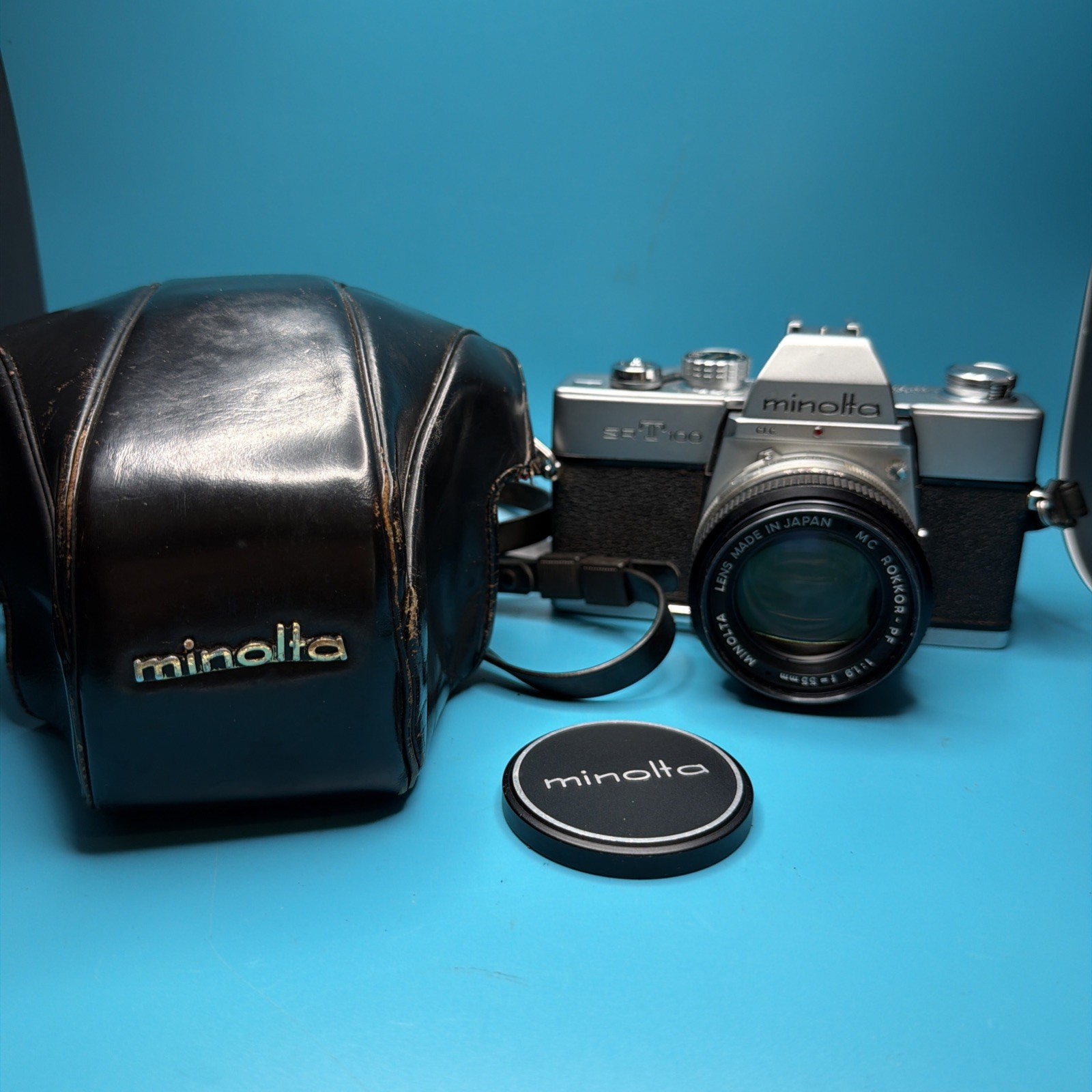 Vintage Minolta SRT 100 35mm SLR Camera Chrome MC Rokkor 55mm 1:1.9 Case as is