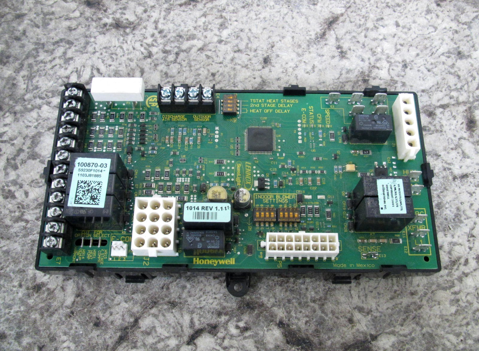 Lennox 100870-03 / S9230F1014 / 63W27 Furnace Control Circuit Board Used Lennox 100870-03 / S9230F1014 / 63W27 Furnace Control Circuit Board Used