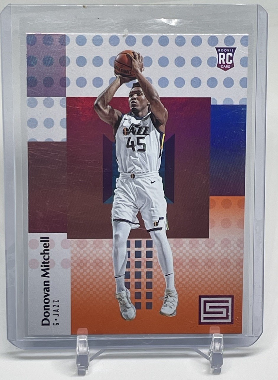 2017-18 Panini Status - Rookies Donovan Mitchell #122 Orange (RC) 2017-18 Panini Status - Rookies Donovan Mitchell #122 Orange (RC)