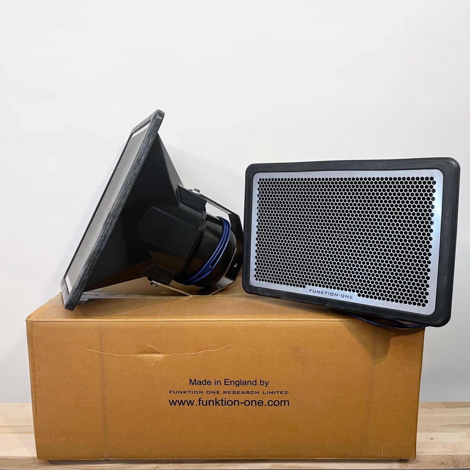 Funktion One PAIR (2x) Resolution 2S8 Speakers 8\