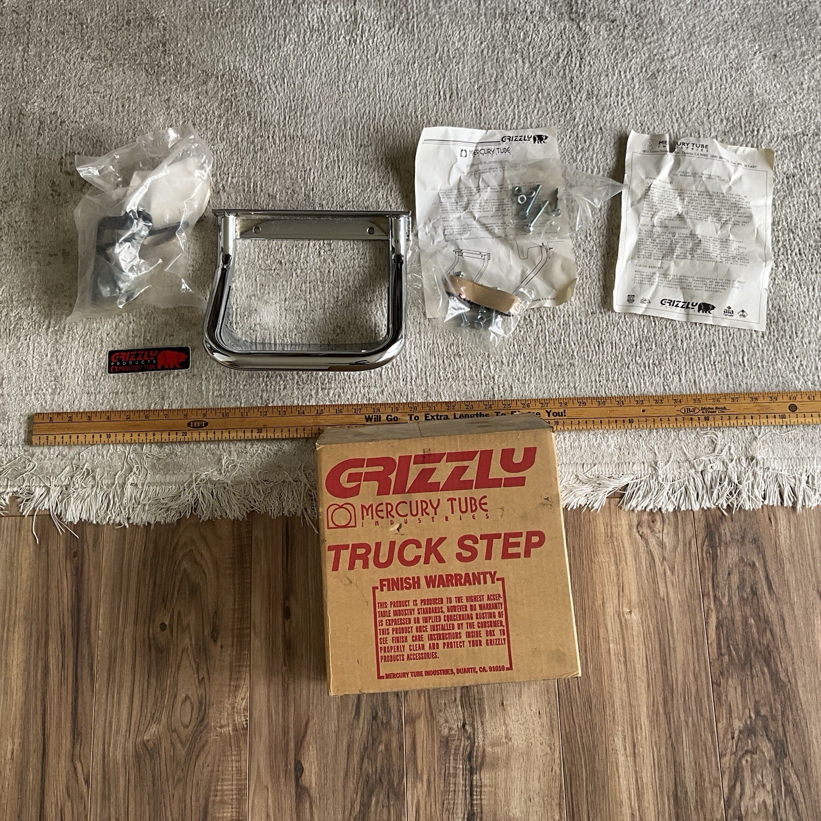 NOS VINTAGE GRIZZLY MERCURY TUBE TRUCK STEP, CHROME