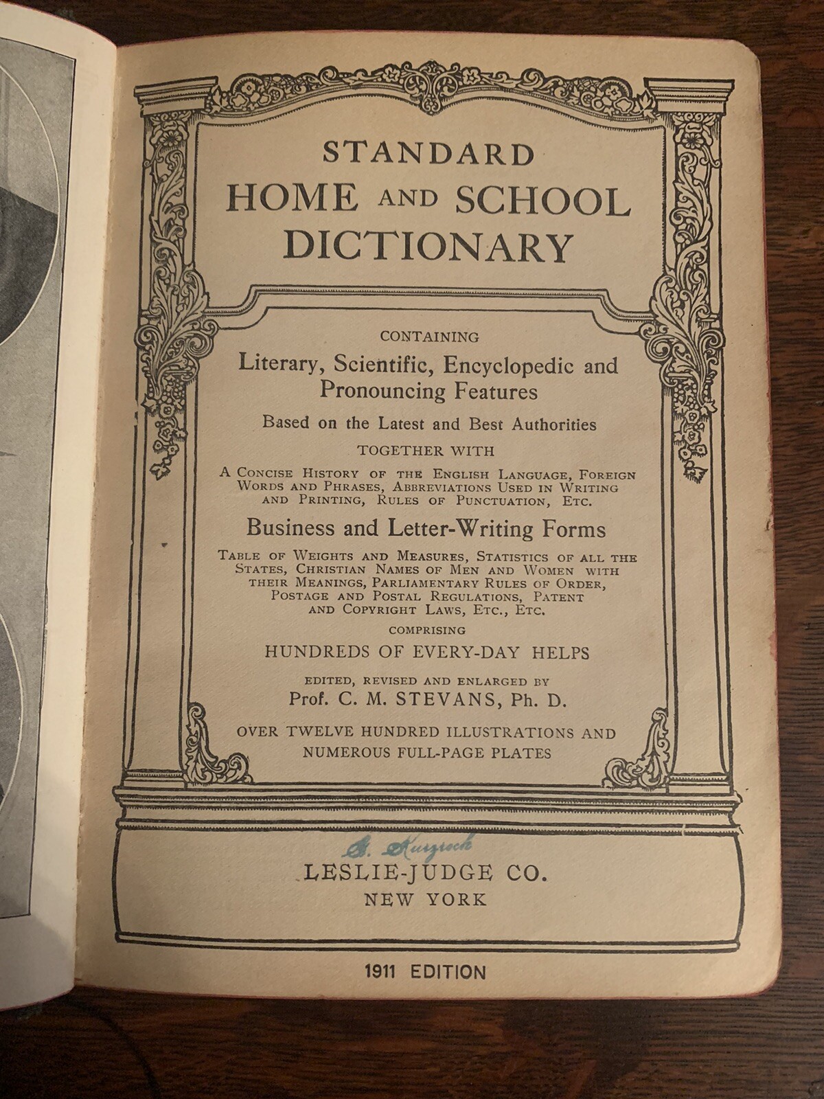 Antique Standard Home and School Dictionary Leslie Judge Co 1911 Hardcover