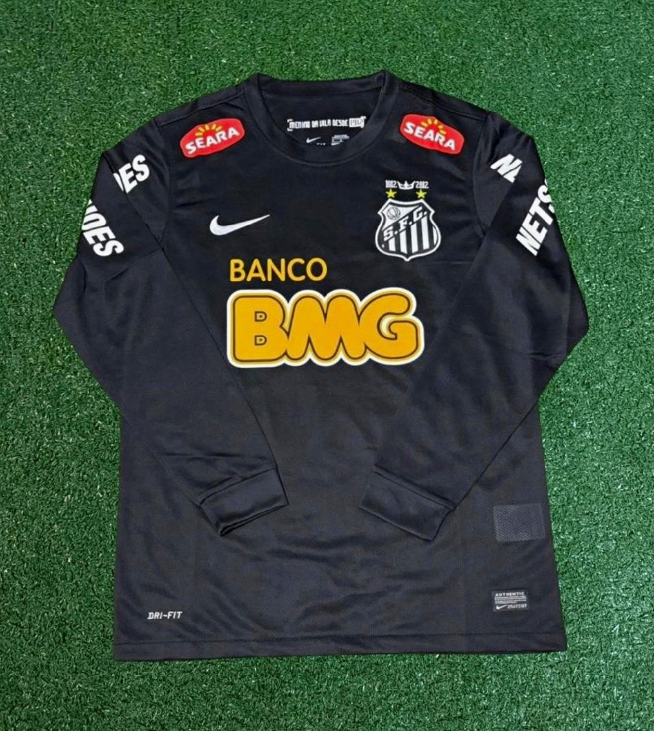 Nike Santos Neymar Jr 11 Black Long Sleeve Soccer Jersey Men’s Size L,M